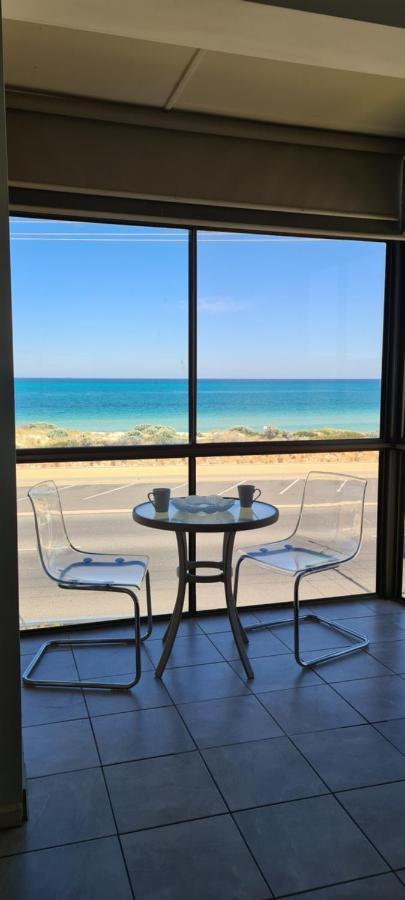 Acushla Accommodation Esplanade Living Self Check-In Self Check-Out West Beach المظهر الخارجي الصورة