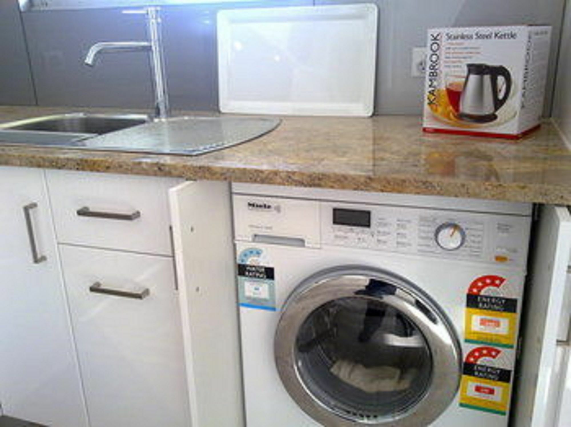 Acushla Accommodation Esplanade Living Self Check-In Self Check-Out West Beach المظهر الخارجي الصورة