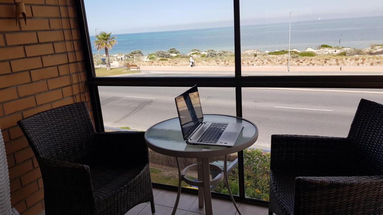 Acushla Accommodation Esplanade Living Self Check-In Self Check-Out West Beach المظهر الخارجي الصورة